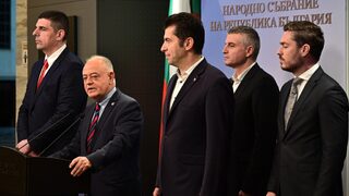 ГЕРБ и "Продължаваме промяната - Демократична България" втвърдиха тона заради "Лукойл" (допълнена)