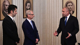 Президентът: Явно АЕЦ "Козлодуй" ще се изгражда като магистралите - на тъмно