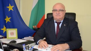 Досегашният кмет на Видин, издигнат от СДС и НДСВ, води убедително след първия тур