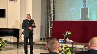 Писателят Костадин Костадинов е носителят на литературната награда "<span class="highlight">Елиас</span> <span class="highlight">Канети</span>"