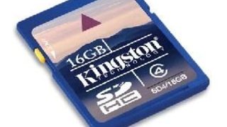 Kingston поставя 16GB в бърза SDHC <span class="highlight">флаш</span>-карта