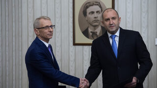 Премиерът обвини президента, че му пречи да си върши работата
