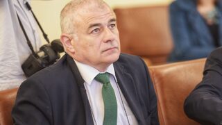 Парламентът отхвърли увеличаване на парите <span class="highlight">за</span> втората година майчинство