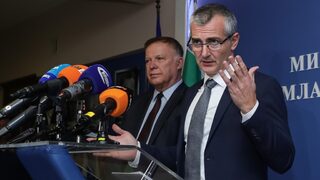 Министерството на спорта ще направи одит защо 140 клуба са изключени, ако БФС се съгласи