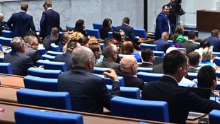 Парламентът освободи "Булгартрансгаз" от събирането на допълнителната такса от "Газпром"