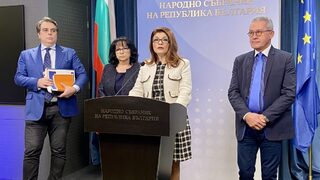 Асен Василев и финансовото министерство влязоха в нов задочен спор
