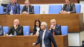 Вотът едва ли ще мине, но номерата минават