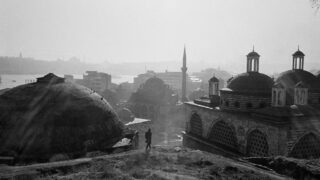 Фотогалерия: Вълшебният Истанбул през обектива на <span class="highlight">Ара</span> Гюлер