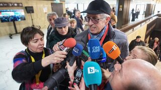 Цитат на деня: Групата Д2 и Б.Б. са спретнали покупката на "Лукойл"