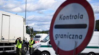 Полша и Чехия удължават граничния контрол със Словакия заради мигранти