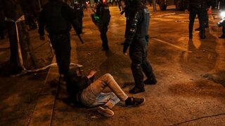 Случаите на полицейско насилие от протеста на агитките: ритници, избити зъби и заплахи