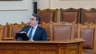 Асен Василев допуска, че бюджетът може да се актуализира при повече приходи