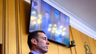 Почистващите <span class="highlight">екипи</span> навлизат в кварталите на София, съобщи кметът