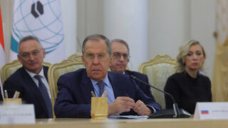 Самолетът на Лавров заобиколи България, говорителката му обвини София <span class="highlight">в</span> "злоба"
