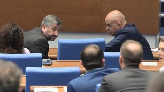 "Да, България" поема курс към "одесняване", иска "Демократична България" да е водеща в дясно