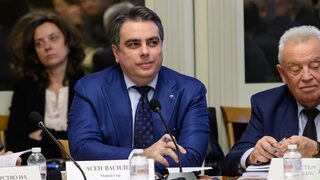 Депутатите вдигнаха таксите за хазарт, за да финансират разходи през 2024 г. (допълнена)