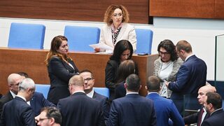 Депутатите окончателно вдигнаха максималния осигурителен доход