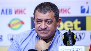 Съдът пусна под гаранция селекционера на щангистите, синът му остава в ареста