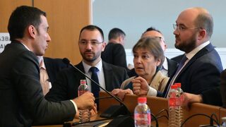 "Безотговорно": водещата група в общинския съвет в София атакува остро другите