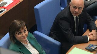 БСП заподозря, че управляващите и ДПС ще преговарят с президента