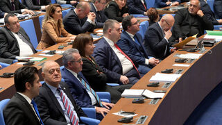 "Пресолява супата", "главозамаял се властолюбец": управляващите и ДПС отвърнаха на критиките на президента