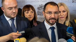 ГЕРБ-СДС: <span class="highlight">Блъф</span> е тезата на Васил Терзиев и Борис Бонев, че без председател на съвета София ще спре