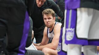 Везенков игра само шест минути при победа на "Сакраменто" в НБА