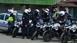 Спецчасти, полиция и жандармерия предотвратиха масова саморазправа между роми