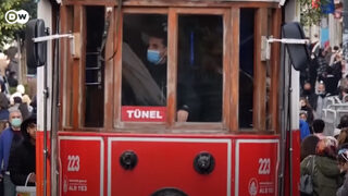 Ретро трамваят на Истанбул и интересните спирки по пътя му (видео)