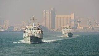 Турция не пуска дарени британски минотърсачи за флота на Украйна