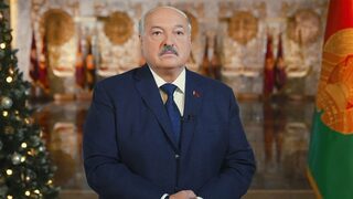 Лукашенко си даде пожизнен имунитет и ограничи участието в президентски избори