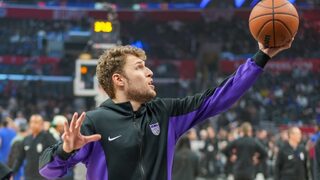 Везенков не влезе в игра в трети пореден мач на "Сакраменто"