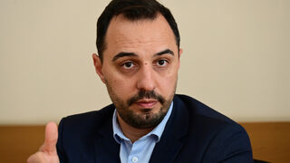 Икономическият министър очаква следващата седмица смяна на ръководството на комисията за потребителите