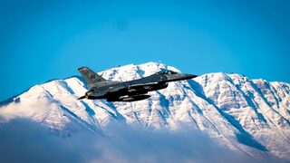 Предупреждение към Додик: самолети F-16 на САЩ прелетяха над Босна