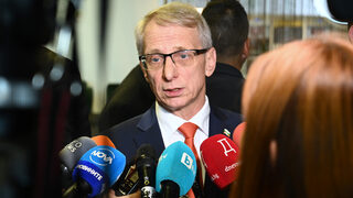 Денков поиска или само той, или и двамата с Асен Василев да са <span class="highlight">вицепремиери</span> след ротацията