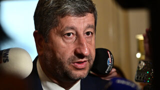 Цитат на деня: Радев използва президентството за своя версия на "Шоуто на Слави"