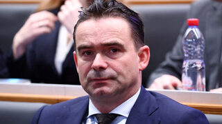 Футболният ръководител Марк Овермарс е наказан за 1 година за неприемливо поведение