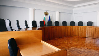 Кои са кандидатите на парламента за членове на Конституционния съд
