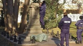 Руското посолство нарече "престъпник" задържания за съборения бюст на граф Игнатиев във Варна