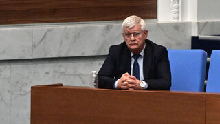 Министърът на земеделието иска да изкара "на светло" производителите с данъчни <span class="highlight">насърчения</span>