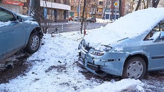 Мъж е задържан, след като при маневриране на паркинг в София удари 7 автомобила