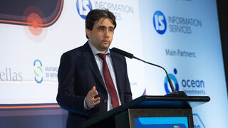 Продажбата на "Школо" не носи риск за данните на учениците, смята Божанов