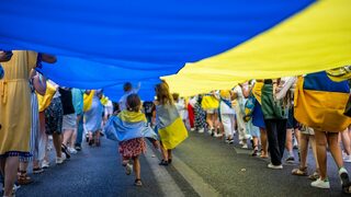 Русия обяви за нацистки поздрава "Слава на Украйна!"