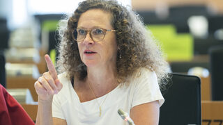 Европарламентът за конституционните промени: В правилна посока, но как ще ги прилагат