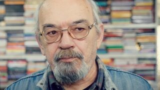Почина писателят Христо Карастоянов