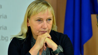 Елена Йончева: България най-после ще може да разчита на гарантирана помощ с мигрантите