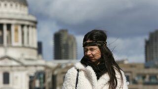 И днес синоптиците предупреждават за силен вятър в няколко области