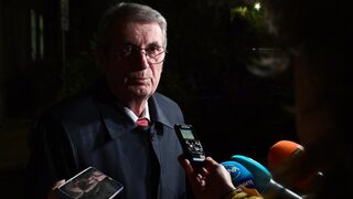 Здравното министерство предлага амбулаторен лист да извинява отсъствията на учениците