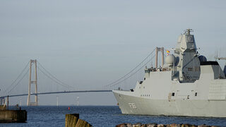 Датска <span class="highlight">фрегата</span> отплава към Червено море за операцията срещу хутите