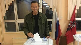 "По пладне срещу Путин": Навални подкрепи акцията на Максим Резник
